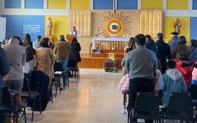 Entrega de la Biblia: un hito de fe en el camino hacia la Primera Comunión